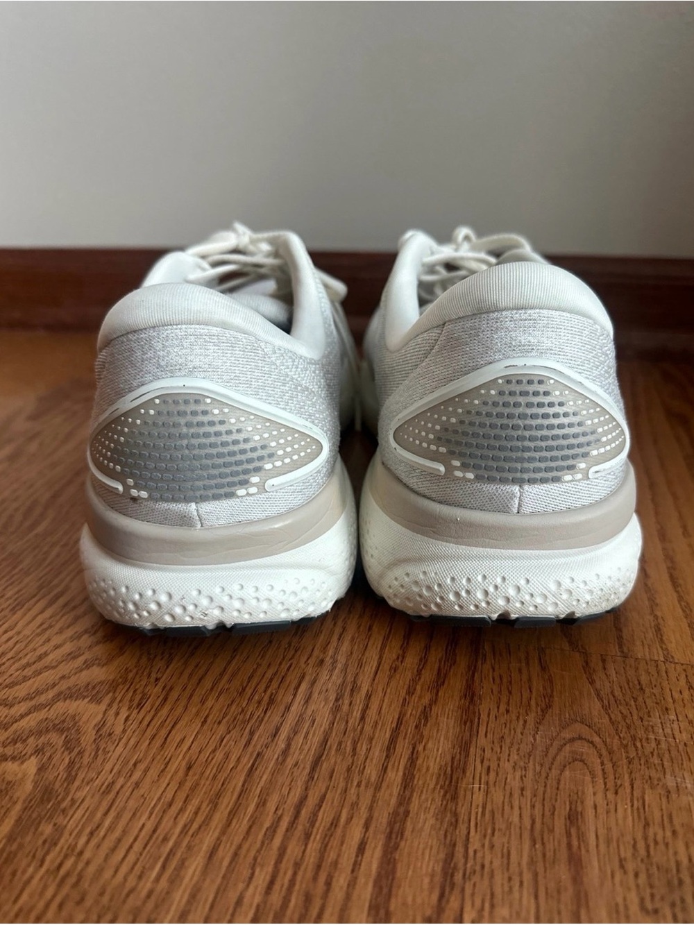 Brooks Ghost 16 Running Shoes Mens 13 Cream - Picture 4 of 8
